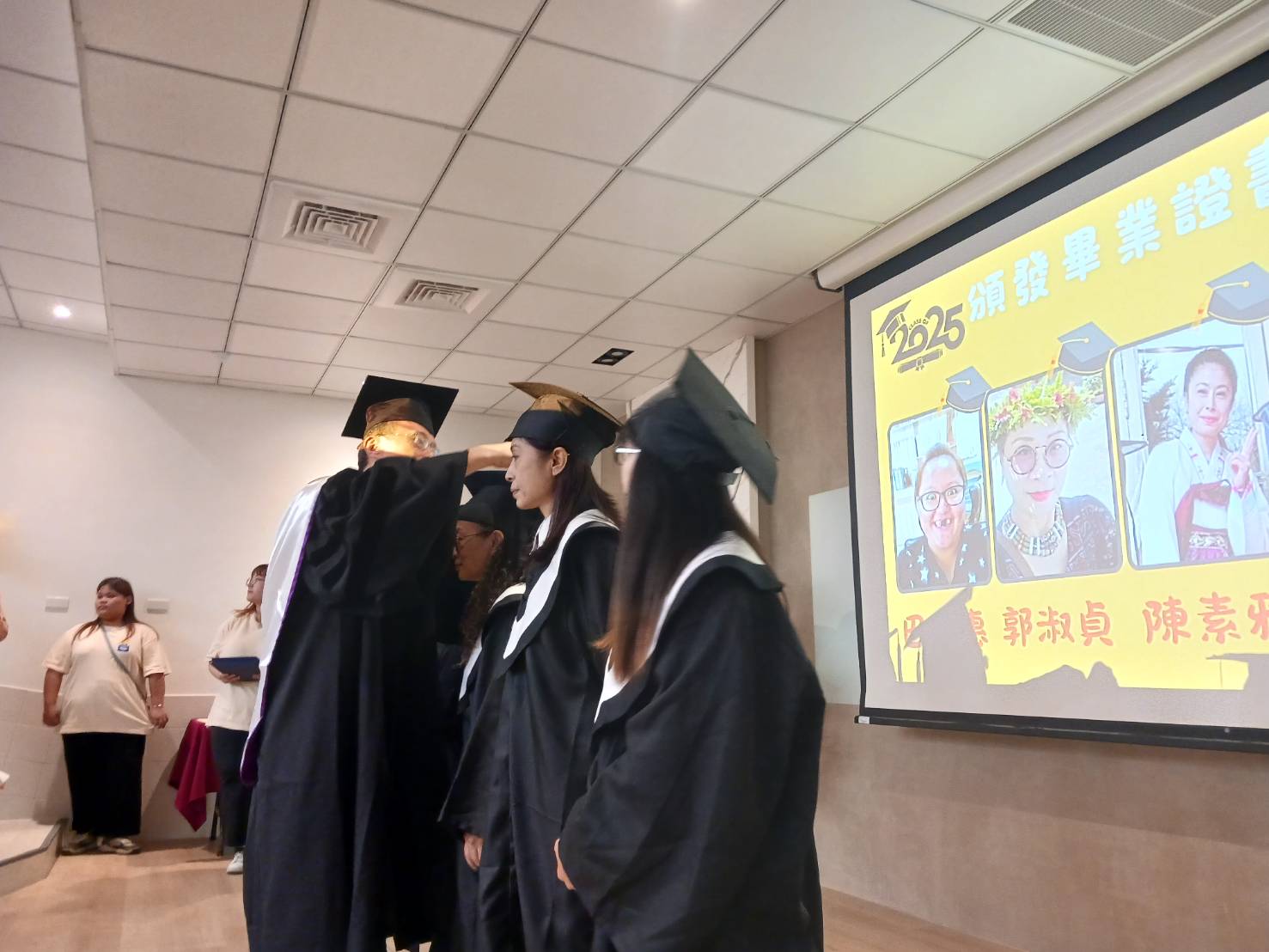畢業撥穗